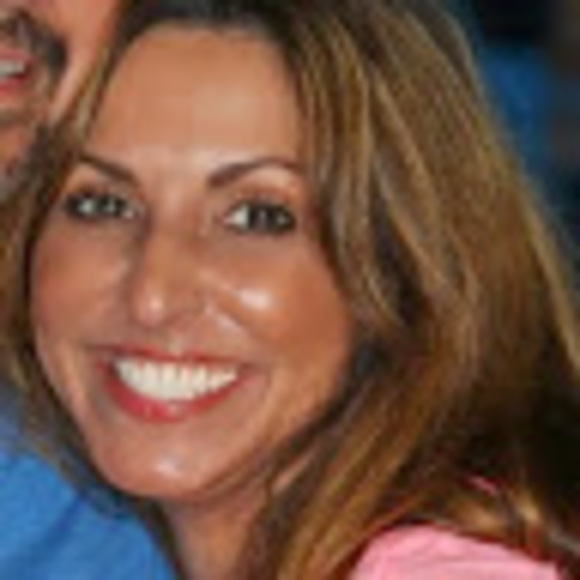 Meet your Posher, Aida - Picture 1 of 1